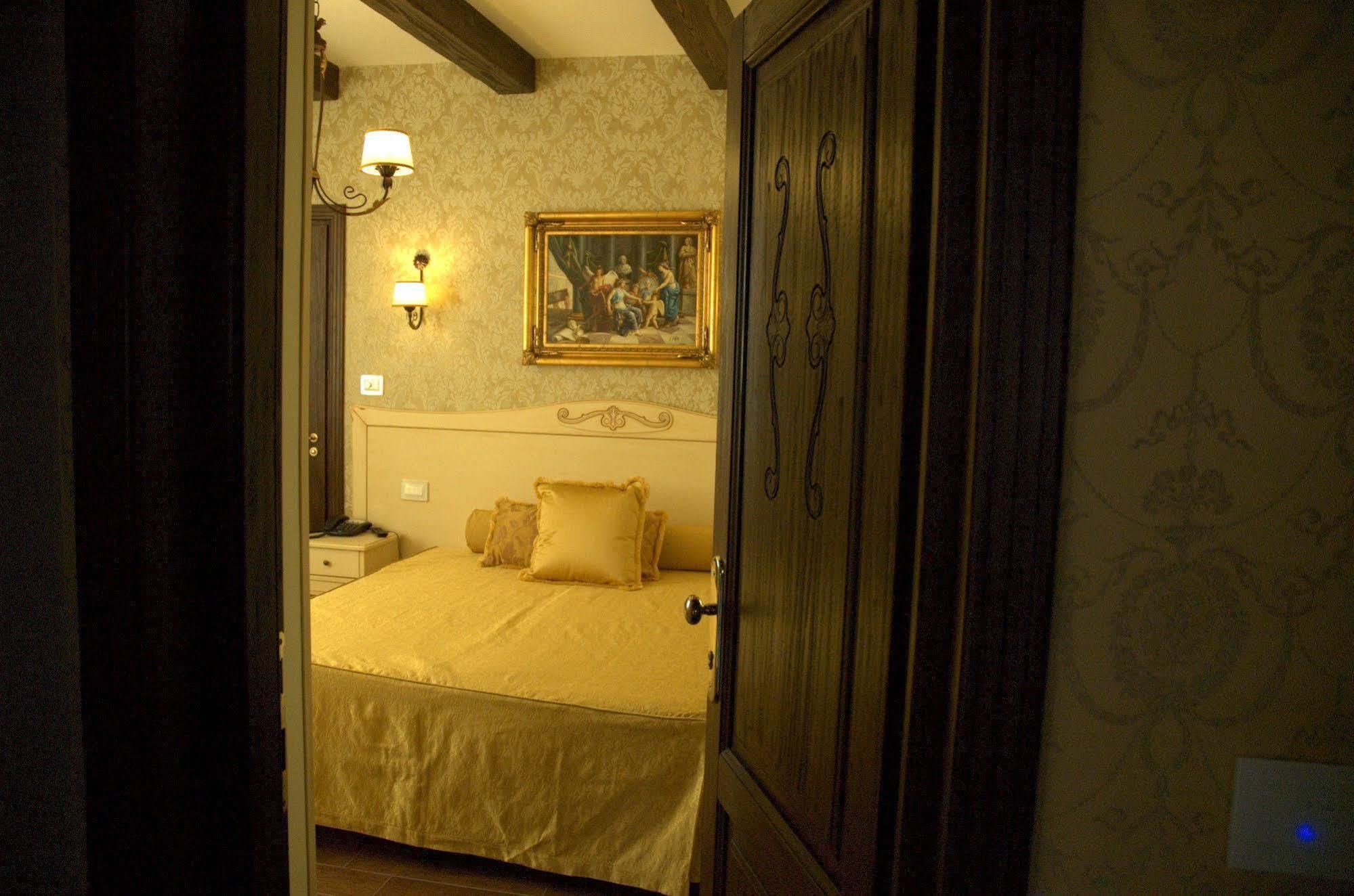 Hotel Clementina